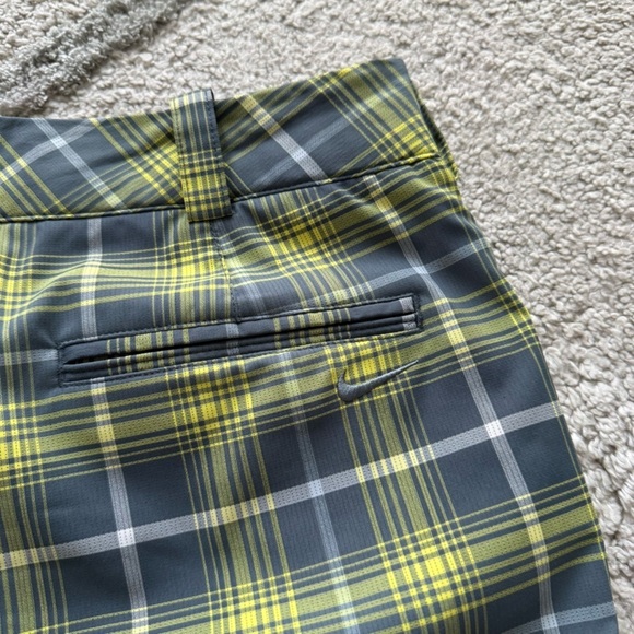 Nike golf Tour Performance Dri Fit Gray Yellow White Plaid Shorts long Bermuda 6 - Picture 6 of 7
